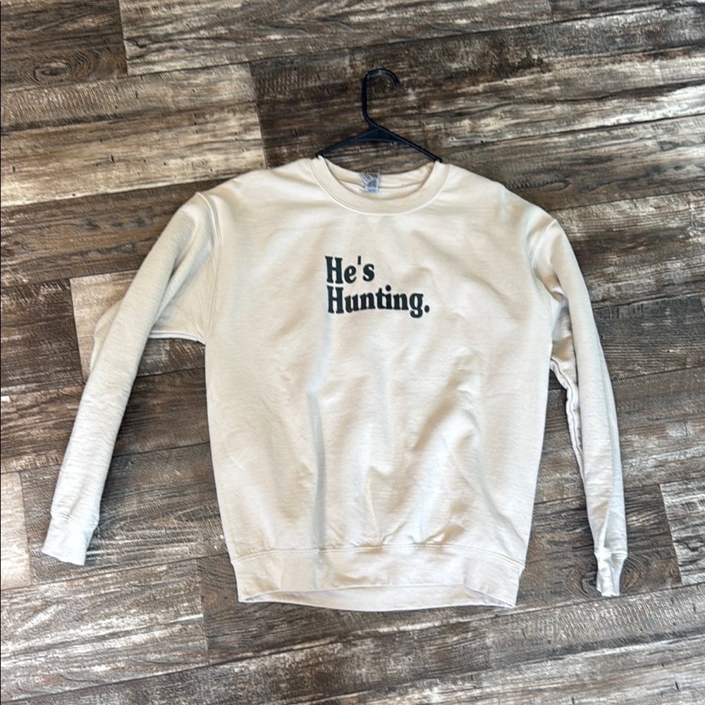 Gildan Cream Women's Crewneck with Text Print